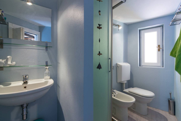 Bathroom 2, Sweet Home in Center, Milano