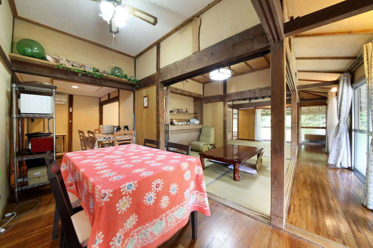 Bedroom 2, Kume guest house, Kumejima