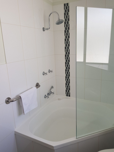 Bathroom 4, St Tropez Apartments, Gold Coast