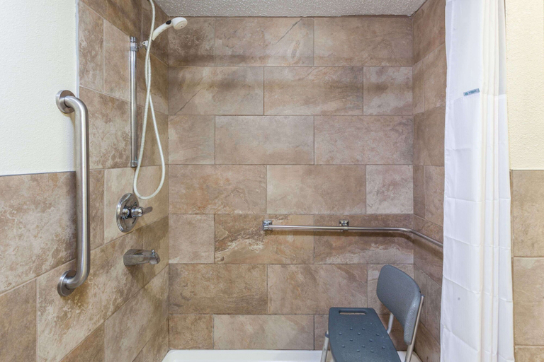 Bathroom 4, Days Inn by Wyndham Dalton, Whitfield
