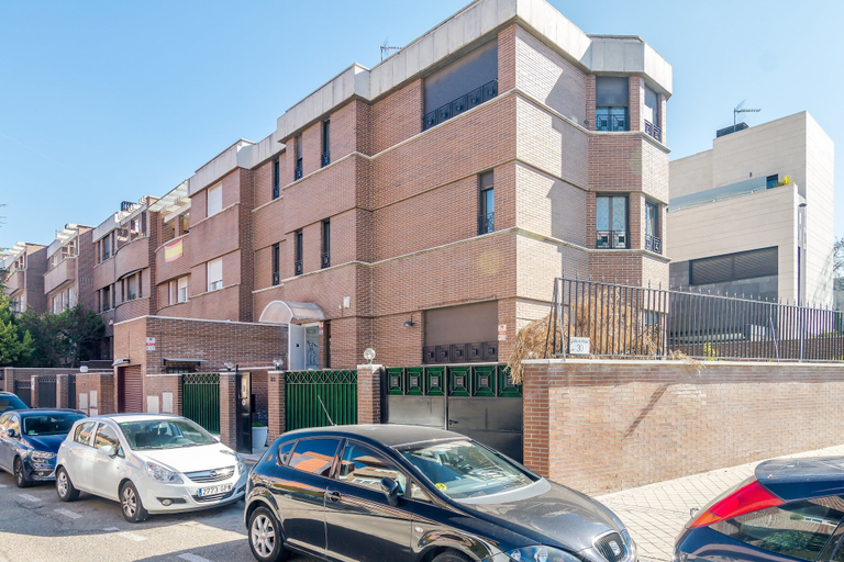 Exterior & Views 2, AYZ Ulises - Auto check-in property, Madrid