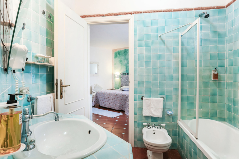Bathroom 5, Hotel Stefania Boutique Hotel by the Beach, Olbia-Tempio