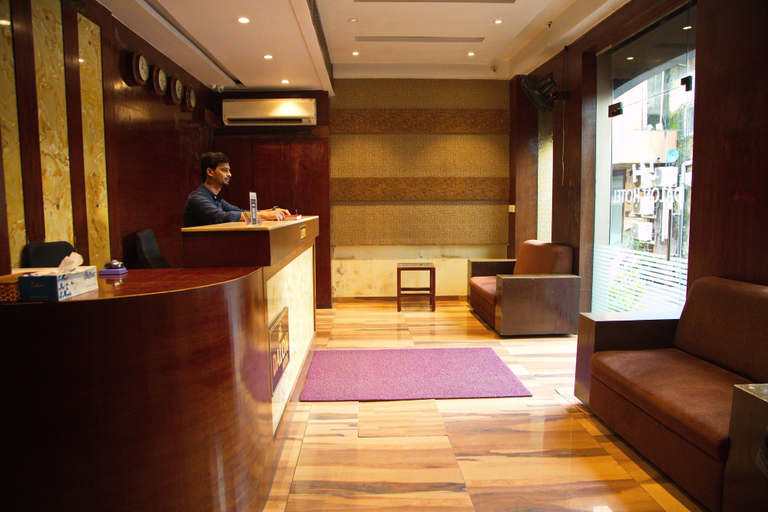 Others 4, Hotel Dalon, Mumbai Suburban