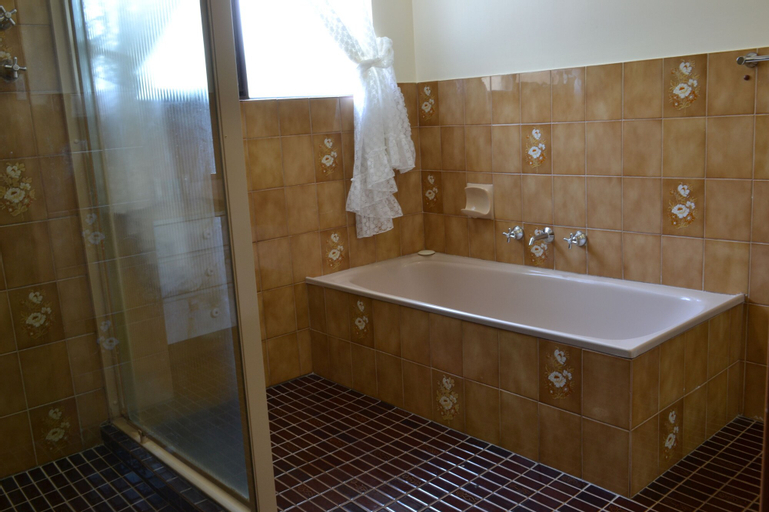 Bedroom 4, Dolphin Lodge, Albany
