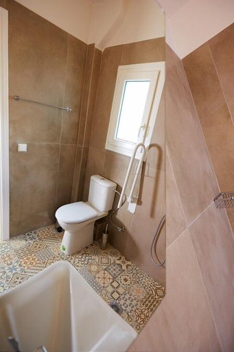Bathroom 5, Studios Irene, South Aegean