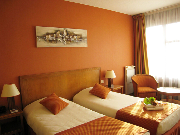 Bedroom 4, Le Grand Monarque, Seine-et-Marne