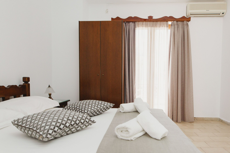 Bedroom 3, Viva Mare Studios, South Aegean