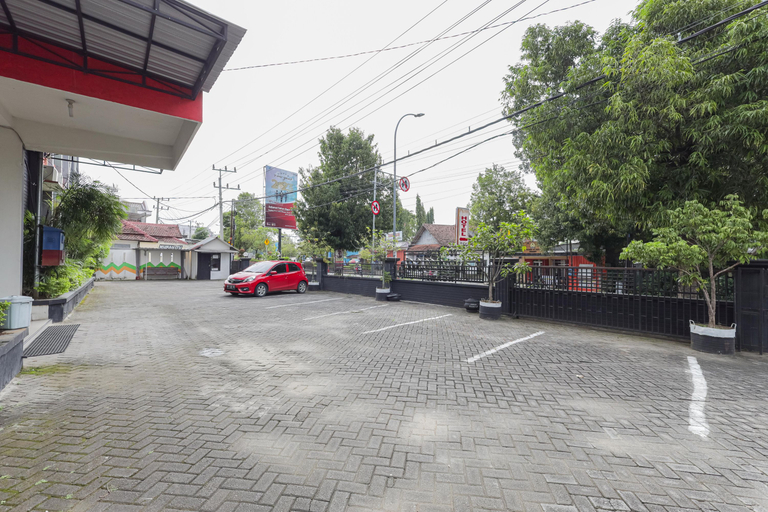Others 4, RedDoorz @ Hotel Nuansa Ngawi, Ngawi