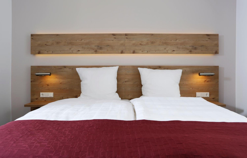 Bedroom 3, Hotel Restaurant Sachsenross, Northeim
