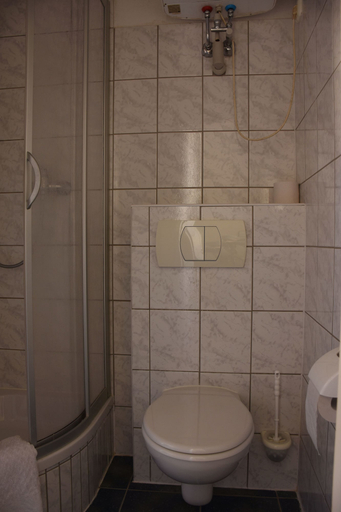 Bathroom 3, Pension zur Wartburg, Görlitz