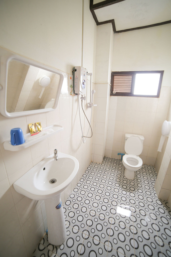 Bathroom 4, Maylay Guesthouse, Vangvieng