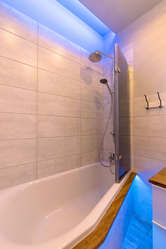 Bathroom 3, Apartamenty City View od WroclawApartament-pl, Środa Śląska