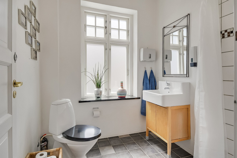 Bathroom 3, Sweethome Guesthouse, Esbjerg