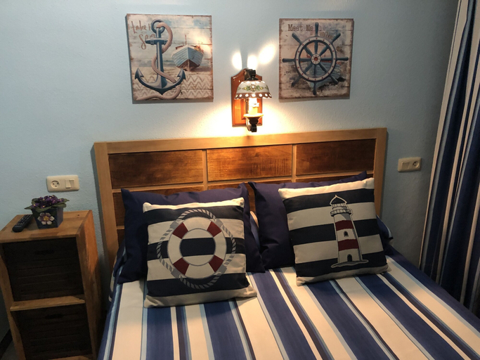 Bedroom 2, Pensión Restaurante Chiki, Castellón