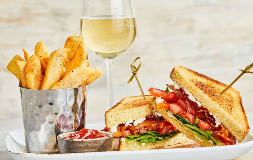 Food & Drinks 5, Courtyard by Marriott Dulles Town Center, Loudoun