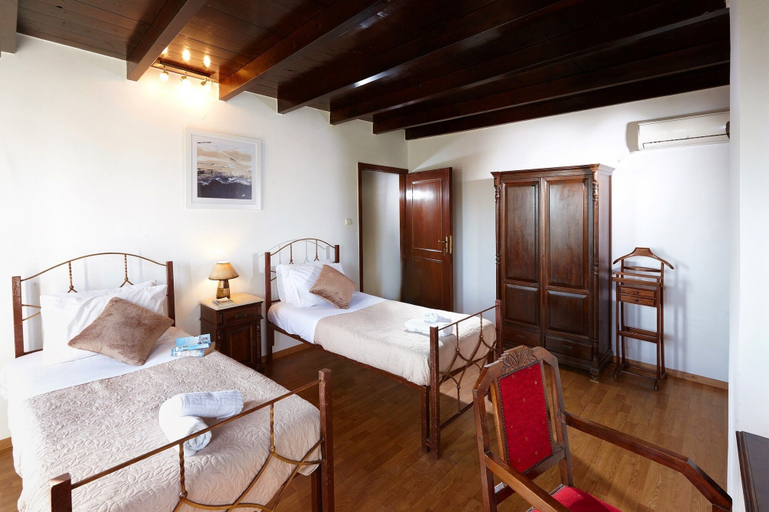 Bedroom 3, disCrete Villa Triopetra, Crete