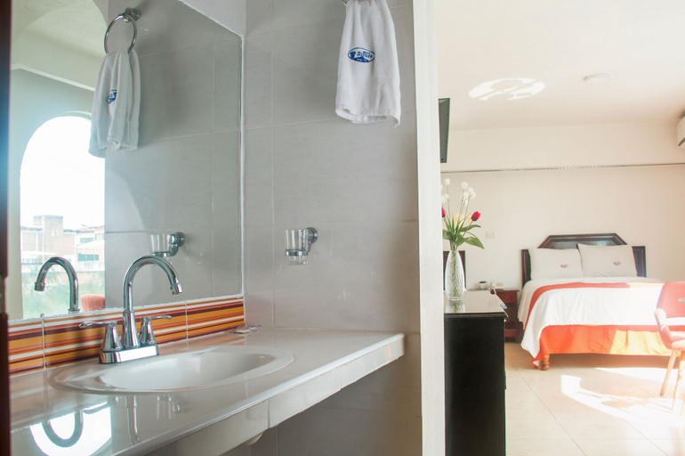 Bathroom 3, Hotel Atenas, Coatepec