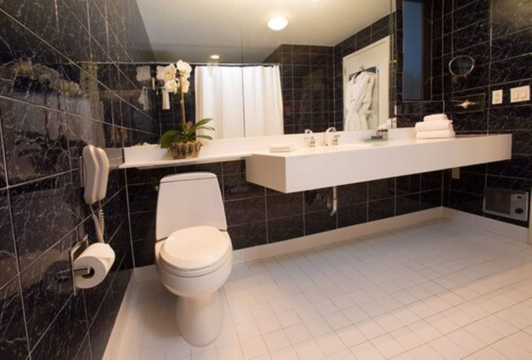 Bathroom 4, Fitzpatrick Grand Central Hotel, New York