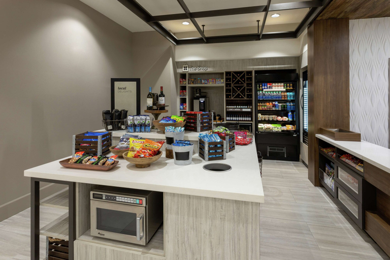 Food & Drinks 5, Hilton Garden Inn St. Cloud, Stearns