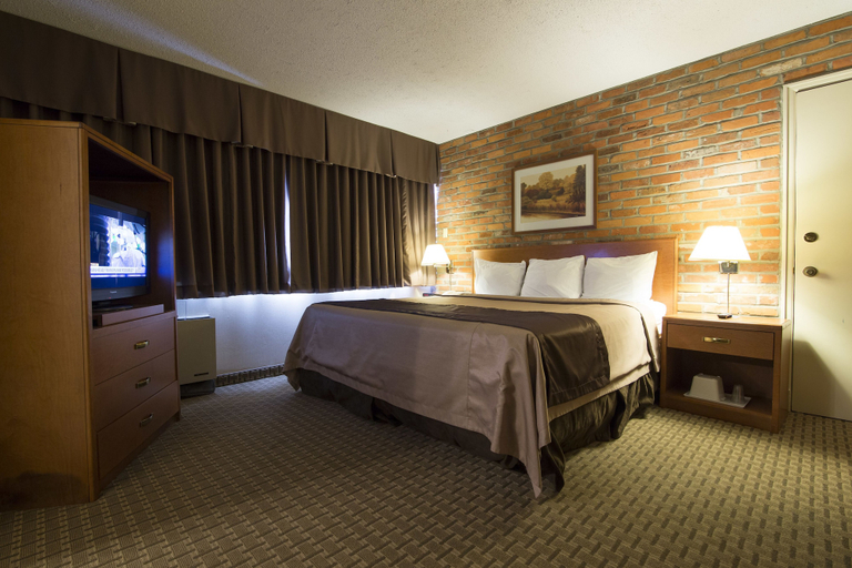 Bedroom 3, Travelodge by Wyndham Thunder Bay, Thunder Bay