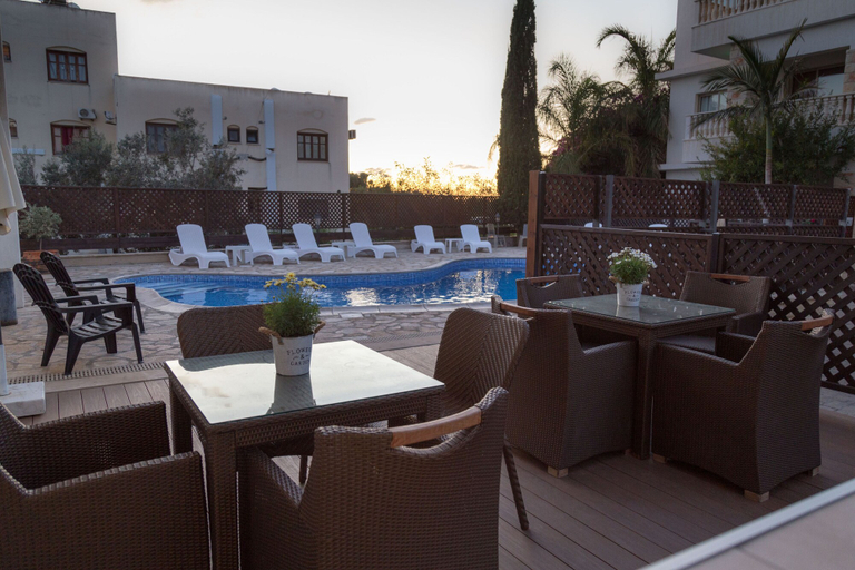 Food & Drinks 4, King's Holiday Apartments
