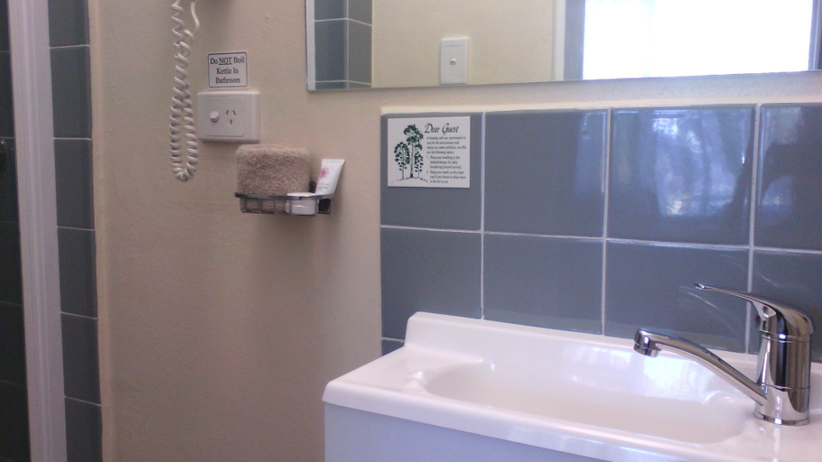 Bathroom 4, Bairnsdale Main Motel, E. Gippsland - Bairnsdale