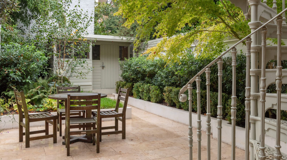 Others 5, JOIVY Elegant 3-Bed Flat W/ Private Garden In Notting Hill, London