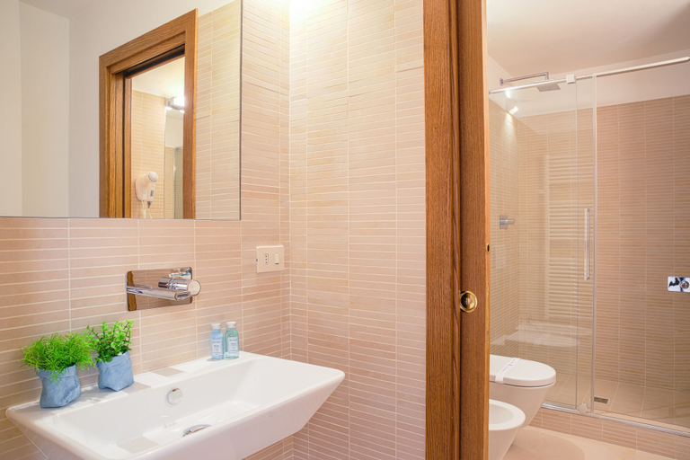 Bathroom 4, Beautiful Ronco Loft, Florence