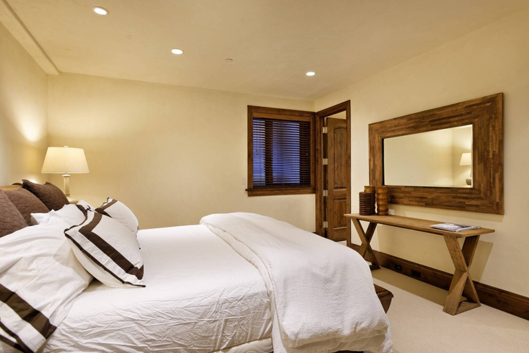 Bedroom 3, Fox Crossing Luxury Home, Pitkin