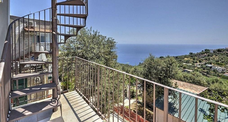 View from property 3, Casa della Vecchina, Napoli