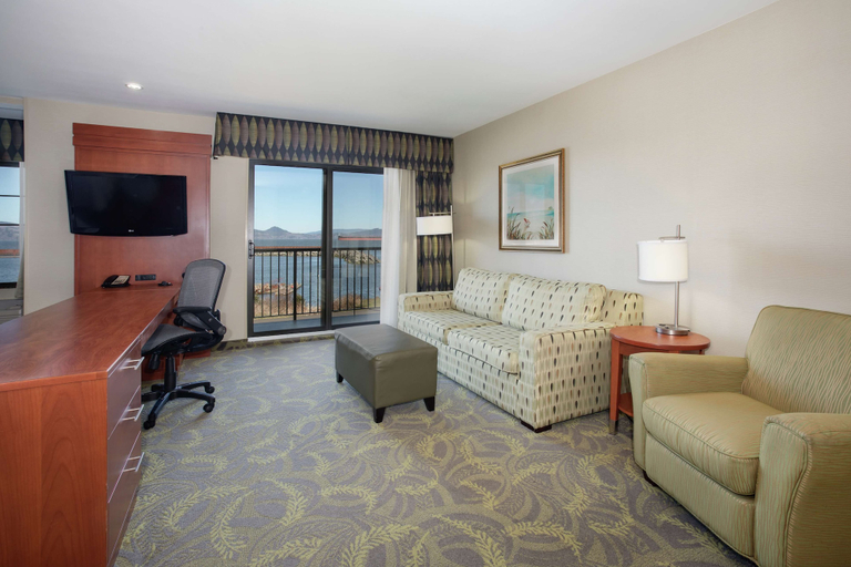 Others 5, Hampton Inn and Suites Astoria, Clatsop