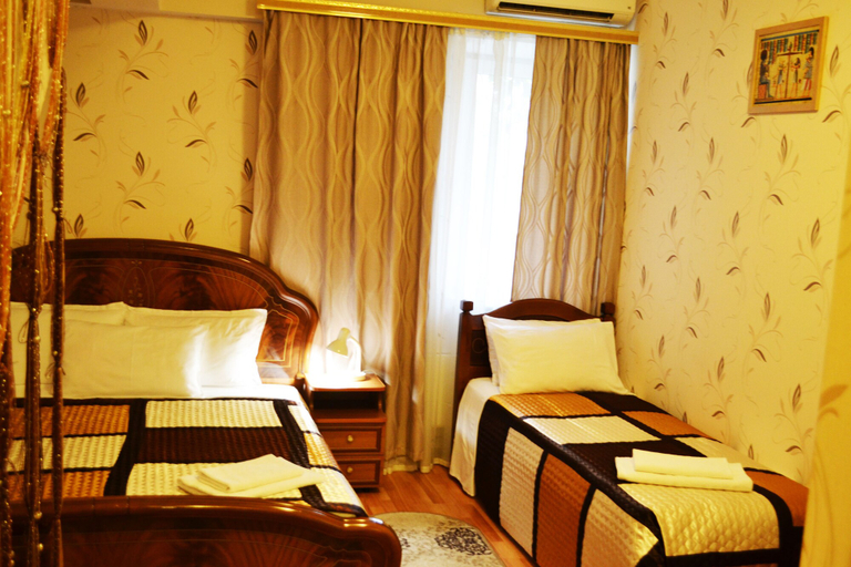 Bedroom 2, Kardinal Hall, North-Eastern