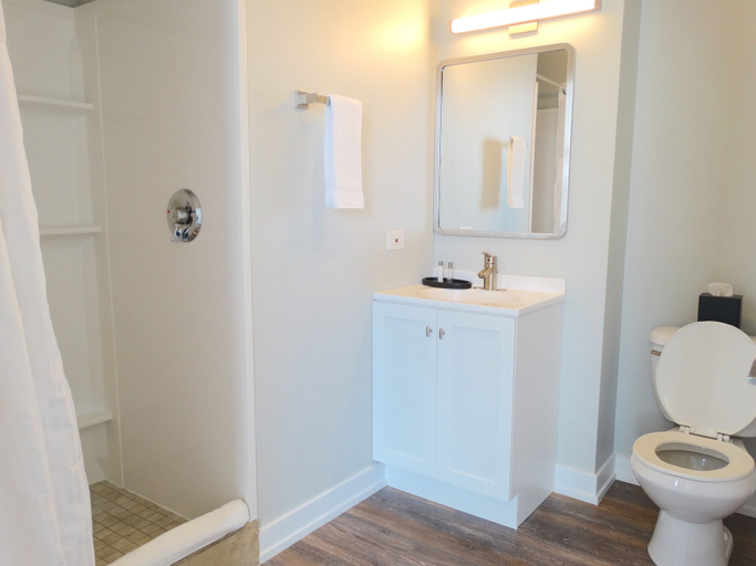Bathroom 3, Pittsfield Apartments + Suites, Cook