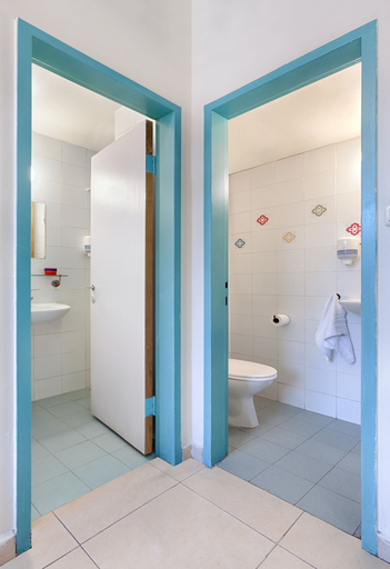 Bathroom 5, Abraham Jerusalem
