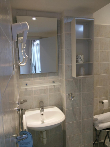 Bathroom 4, Hotel L'Approdo, Livorno