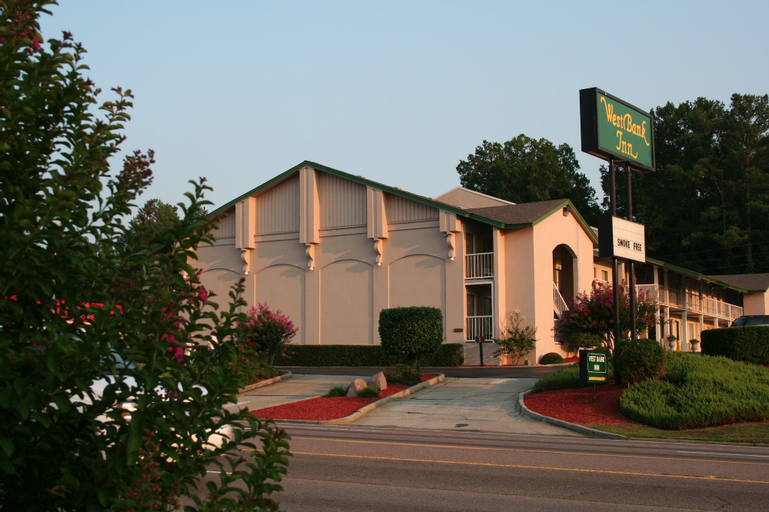 West Bank Inn, Richmond