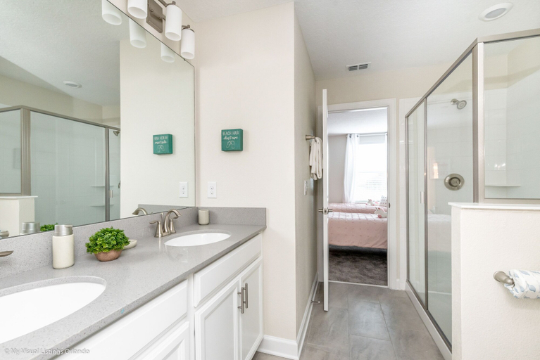 Bathroom 3, 8823inter, Osceola
