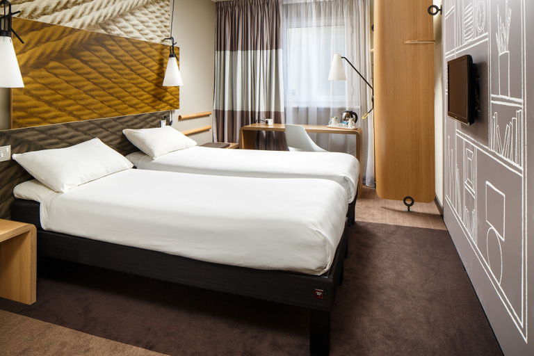 Bedroom 3, Ibis Glasgow City Centre - Sauchiehall St, Glasgow