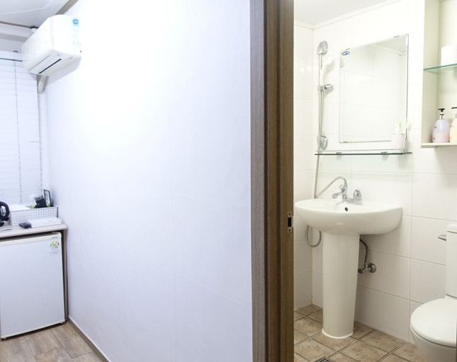 Bathroom 3, Suncity Guest House, Gangnam