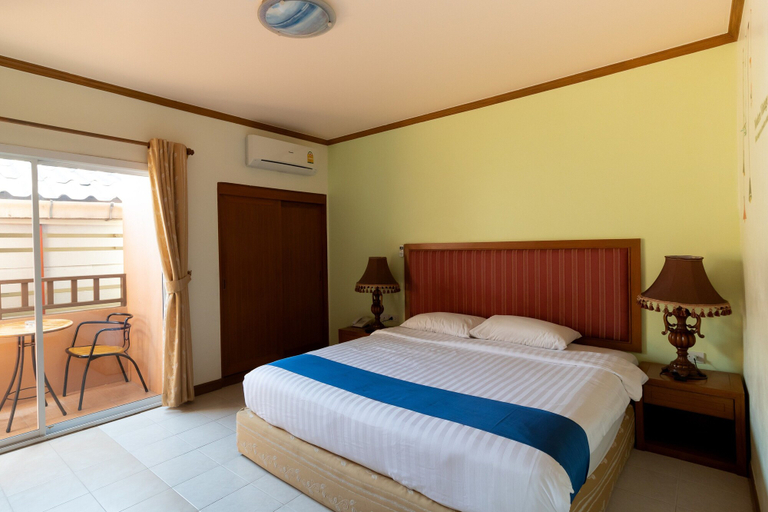 Bedroom 3, Thipurai Beach Hotel, Hua Hin
