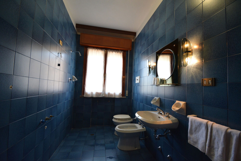 Bathroom 4, Hotel Palos, Rimini