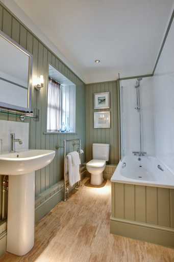 Bathroom 4, The Anglesey Arms, Anglesey