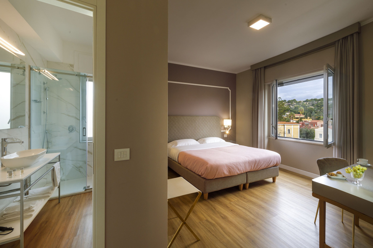 Bedroom 2, Mercury Rooms, Cagliari