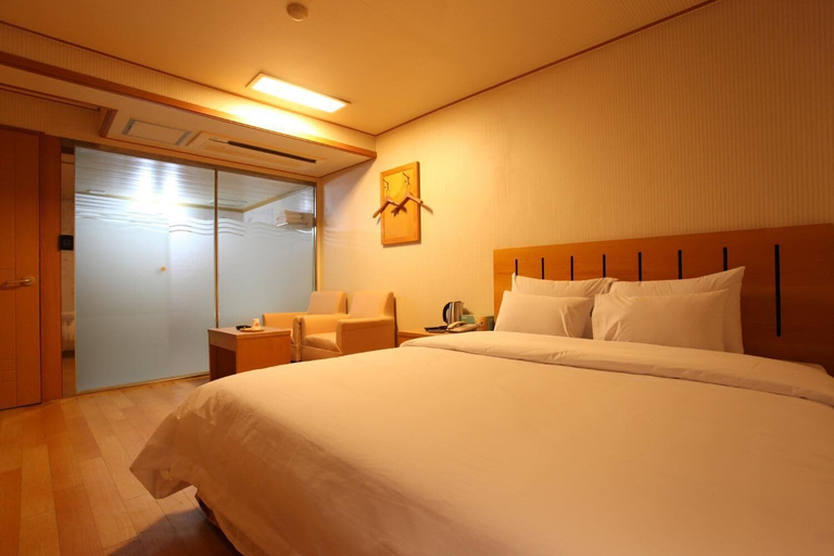 Bedroom 2, Prince Hotel, Gangnam