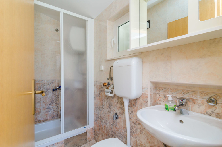 Bathroom 4, Apartments & Rooms Barisic, Župa Dubrovačka