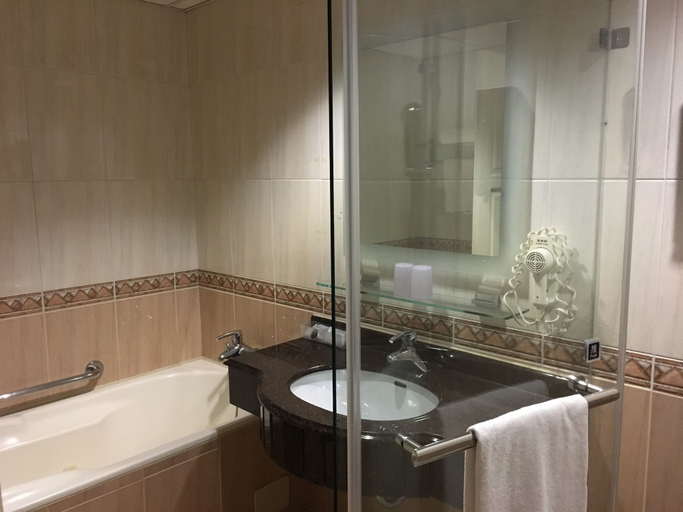Bathroom 4, The Riverside Hotel & Motel, Kaohsiung