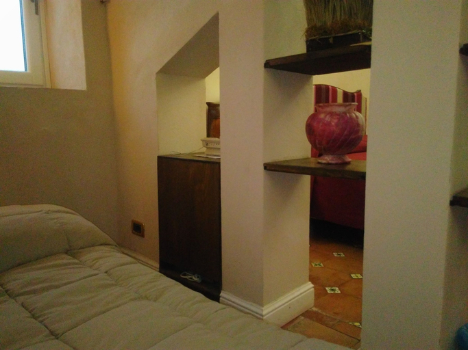 Bedroom 5, Villa Dorata, Catania