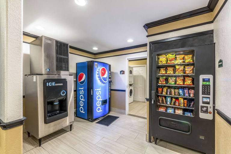 Food & Drinks 5, Quality Inn & Suites SeaWorld North, Bexar