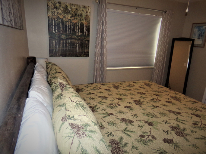 Bedroom 2, Dillon Valley East 2 Bed 2 Bath, Summit