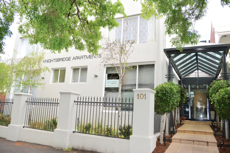 Knightsbridge Apartments, Port Phillip - West